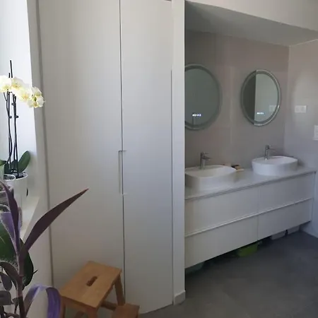 Duplex Familial 10 Minutes A Pied De La نيس
